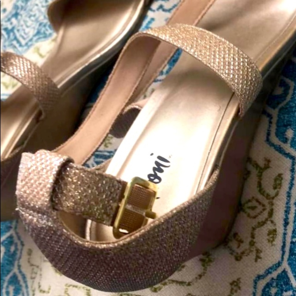 High heels - Picture 2 of 2